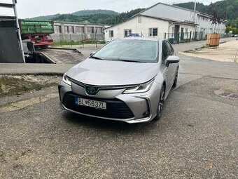 Corolla hybrid