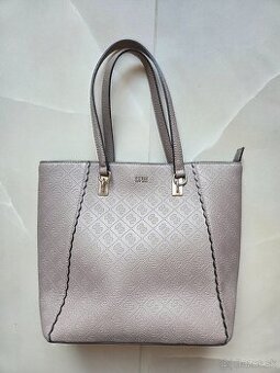 Kabelka Guess