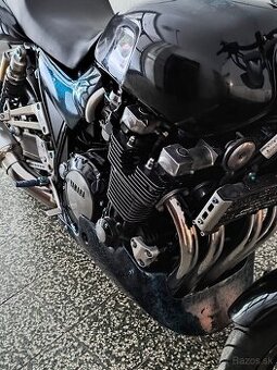 YAMAHA XJR 1200
