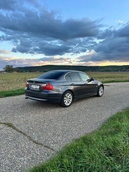 Bmw 320i e90