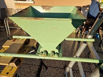 Mlynček drvič na hrozno, ovocie