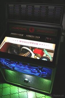 Veľmi pekný starý gramofón Wurlitzer Lyric Jukebox