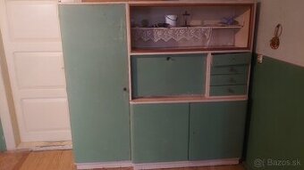 Starý kredenc , skriňa , + 2ks skriniek