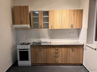 Kuchynská linka za odvoz