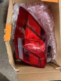 VW TIGUAN 16- LAVÉ ZADNE SVETLO