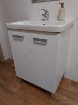 Umývadlo + skrinka
