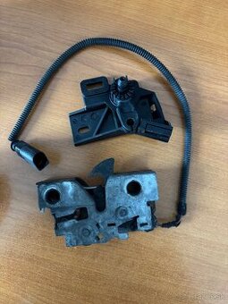 Zámok kapoty Volkswagen Passat B8