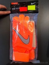Futbalové rukavice značky NIKE GS0282-803 veľkosť 11