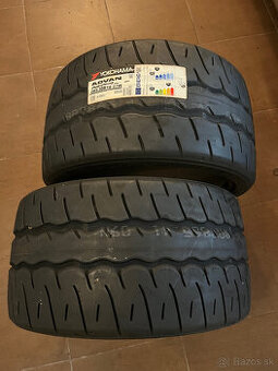 2ks Yokohama Advan AD09 285/30R18 97W