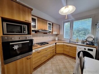 3 izbový byt s balkónom v príjemnom a pokojnom prostredí