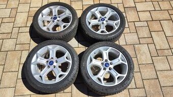 5x108 R17 Ford 235/45 R17 Continental