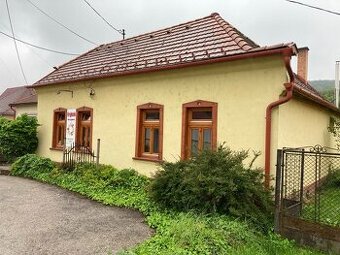 Magyarország, Neszmély, Fő utca 10
