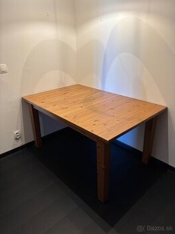 Dreveny rozkladaci stol Ikea Stornas