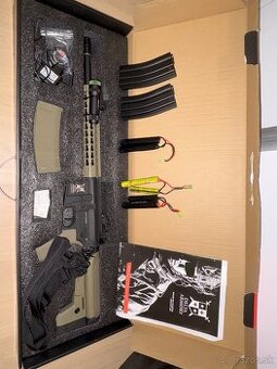 Airsoftová zbraň+vybavenie