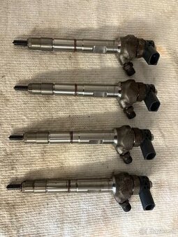 Predám vstrekovače Bosch 2.0 TDI – 0445116047 / 04L130277AE