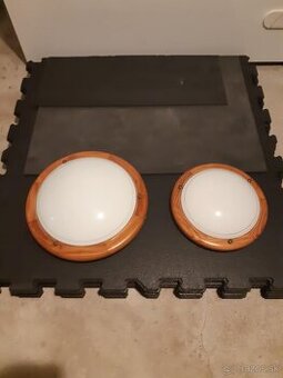 Drevené stropné svietidlá – 20 ks, priemer 30–35 cm