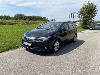 Toyota Auris 1,8 hybrid, r.v. 2016