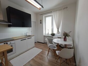 Prenájom - priestranný 2,5 izbový byt, Pod Sokolice Trenčín