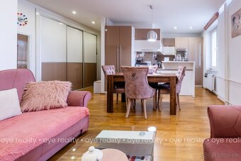 Na predaj vkusne zariadený, moderný 2,5-izbový byt v Komárne