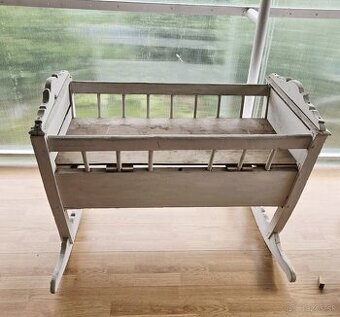 predám starú drevenú kolísku, retro