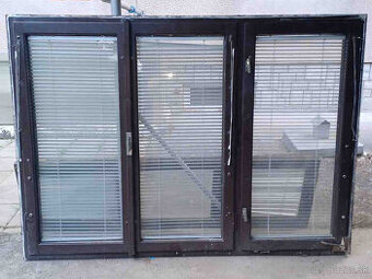 Drevené okná, dvojité sklo, žaluzie - 1