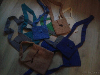 Háčkované kabelky.