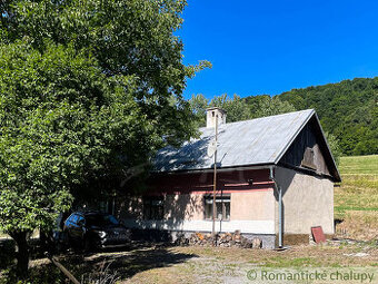 Usadlosť s vidieckym domom na polosamote v okolí Štiavnick - 1