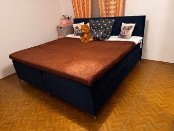 Posteľ Boxspring