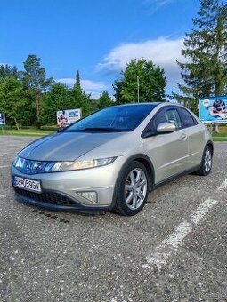 Honda Civic 1.8 V-TEC 103kW – 6 rýchlostí – spoľahlivý benzí