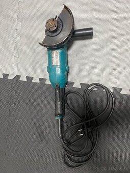 Uhlová brúska Makita GA6021c