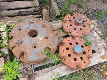 Zavazia do zadnych kolies zetor