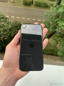 iPhone SE 2Gen - Čierny - Doprava zdarma