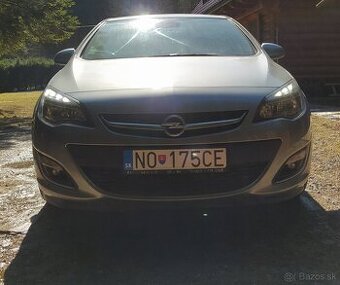 Predám Opel Astra J 12/2013