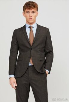 Jack & Jones oblek - 46