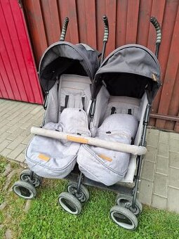 Kočík pre dvojičky.
