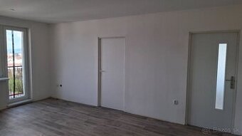 Dám do prenájmu 3 izbový byt v centre Lučenca