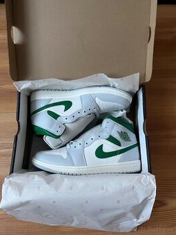 Jordan 1 Mid