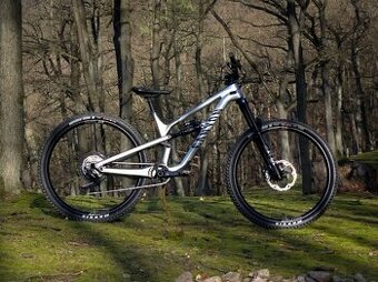 KUPIM HORSKY BICYKEL V TEXTE napr:CANYON atd.