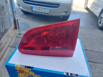 ZADNE PRAVE SVETLO VOLKSWAGEN TOURAN