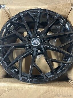 Seventy9 Sv-C 8j x r18 5x114.3 ET40 - Black Glossy 73.1
