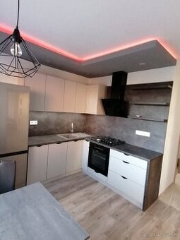 Dám do prenájmu 1 izbový byt v Brezne - 1