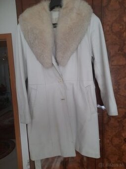 Biely damsky kozeny kabat z kozusinkou - 1
