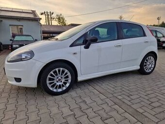 Predám Fiat Grande Punto 1.4 Benzín r.v.2009
