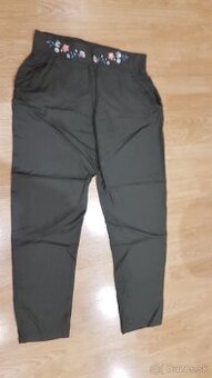 Olivové nohavice v. 42