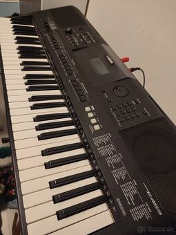 Yamaha psr e453