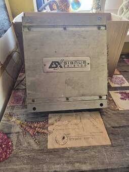 ESX Signum zosilnovač do auta