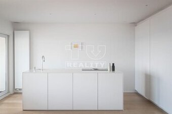 Prerobený 2 izbový byt v prestížnej lokalite Bôrik -...