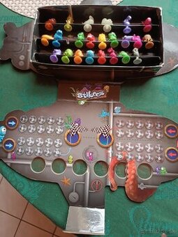 Stikeez