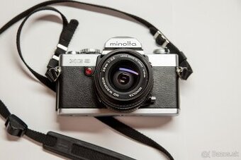 Minolta XG-9 a Rokkor 28mm 3.5f