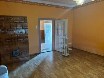 NA PREDAJ ROMANTICKÝ DOM S VERANDOU V DARNÓZSELI
